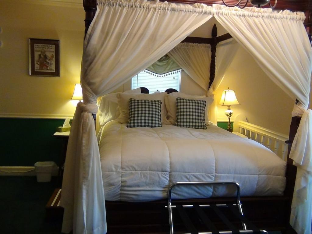 Buffalo Tavern Bed And Breakfast West Jefferson Chambre photo
