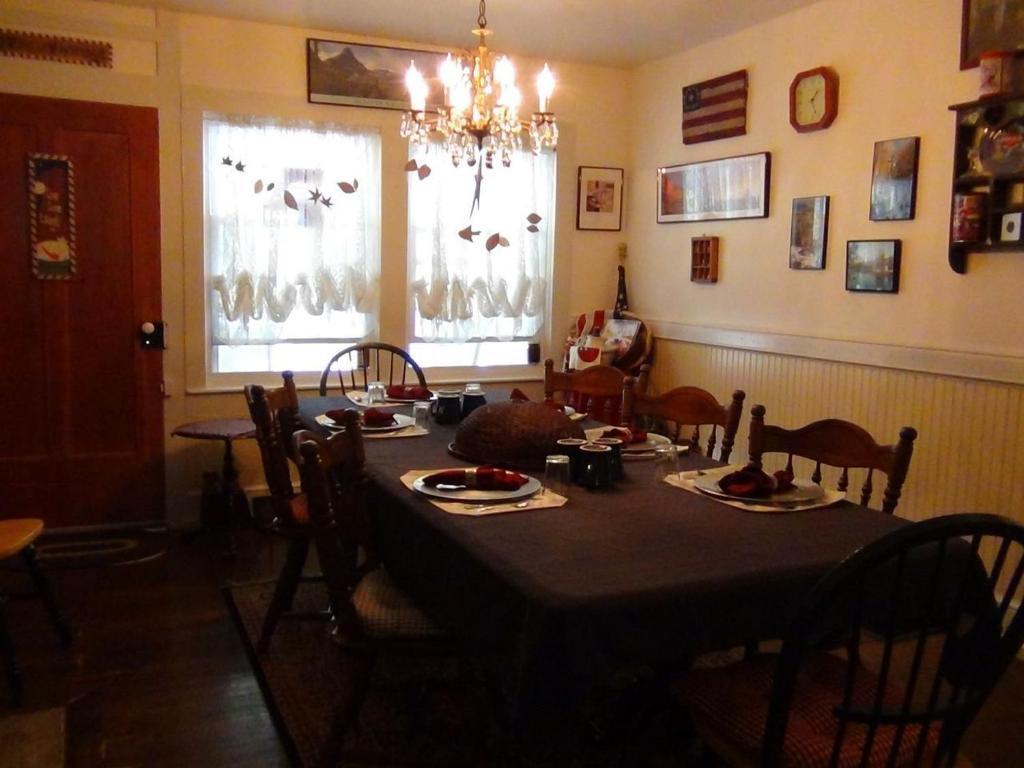 Buffalo Tavern Bed And Breakfast West Jefferson Extérieur photo